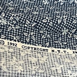 Fabric Tradictions Small table linen size 39 inches square